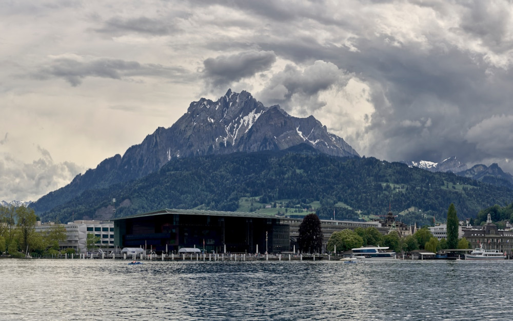 xavier von erlach mMriMrvnizU unsplash